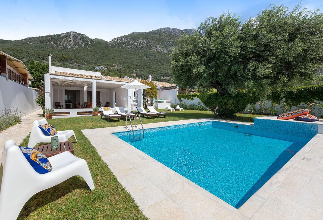 Villa Piedra Del Mar Beachfront By Villa2Be Barbati Exterior foto
